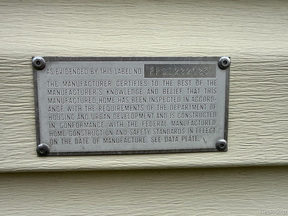 138 E Legrand St, photo 18