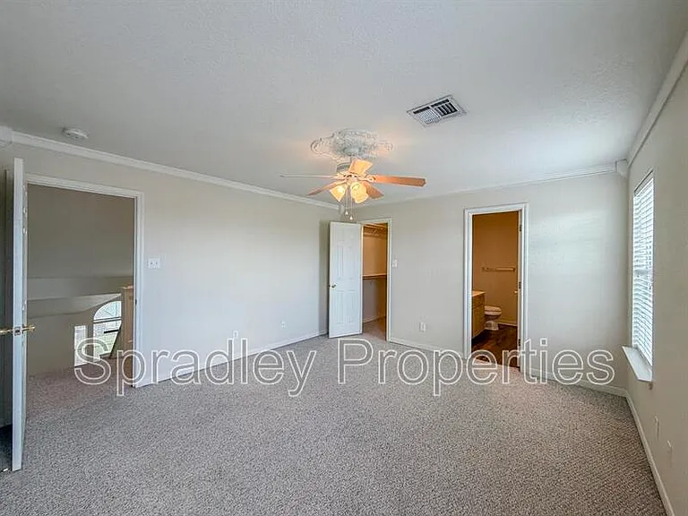 2024 S 55th St — Photo 9
