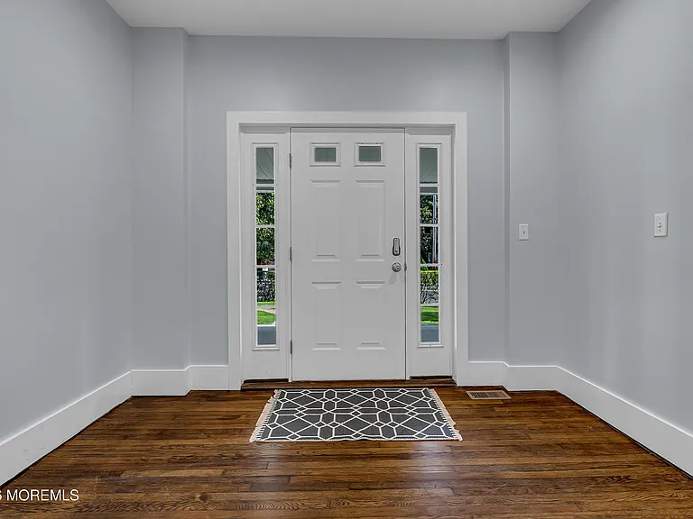 309 Cedar Ave — Photo 15