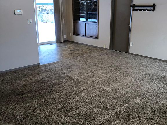5th image of 128 White Birch Pl