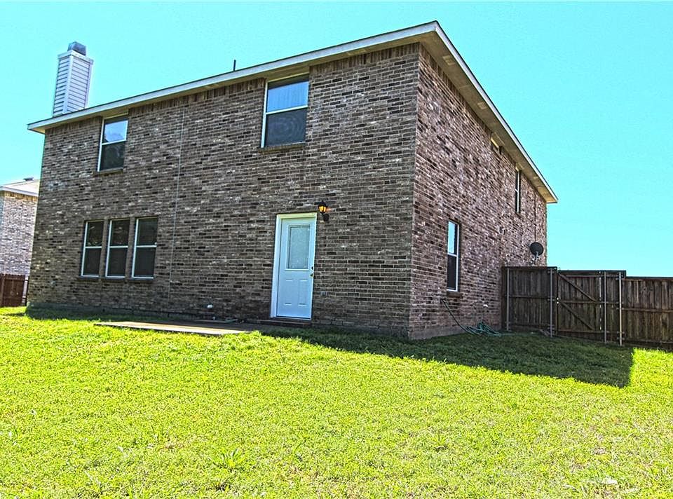 2nd image of 1226 McMillen Dr