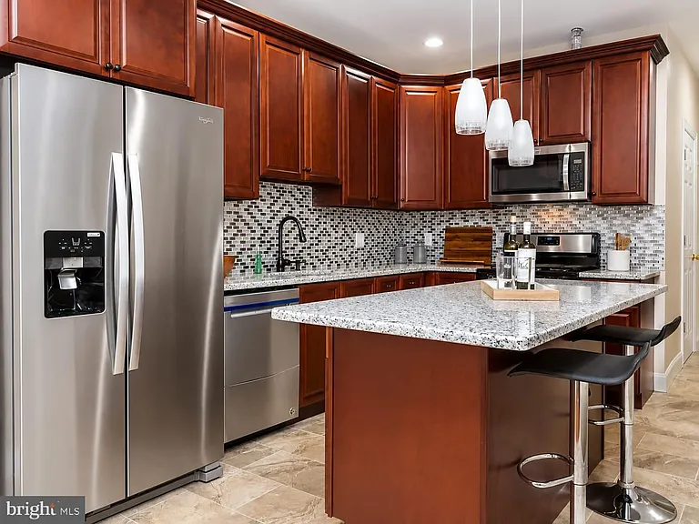 5148 Sansom St — Photo 14