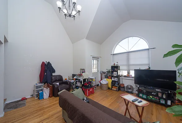 Rented by Voro NYC | media 2