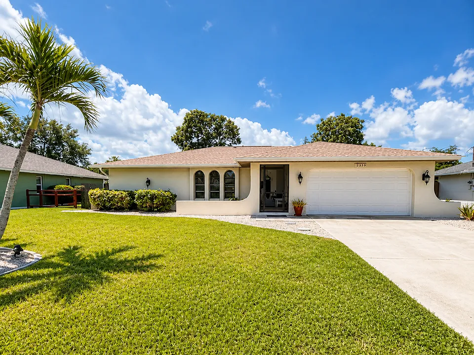 2312 SE 8th Ter