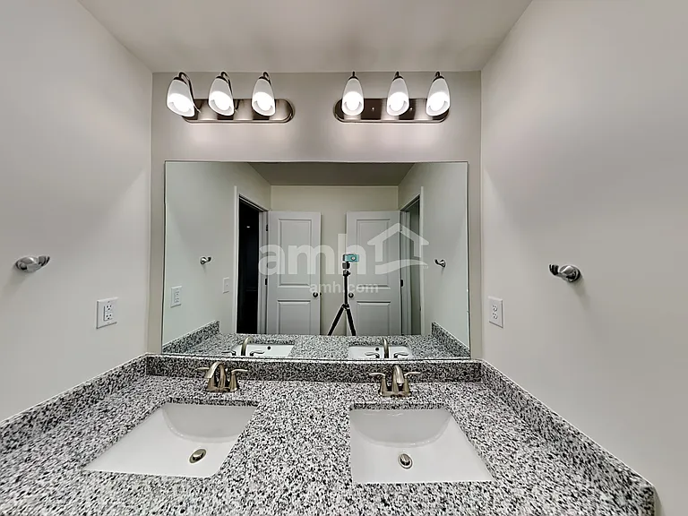 1410 Ashlyn Ct — Photo 21