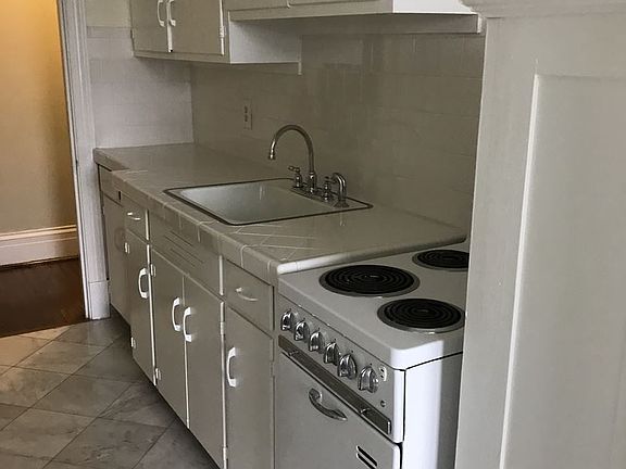 4th image of 450 N Broad St APT 205