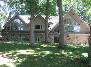 405 21st St SW, Austin, MN 55912