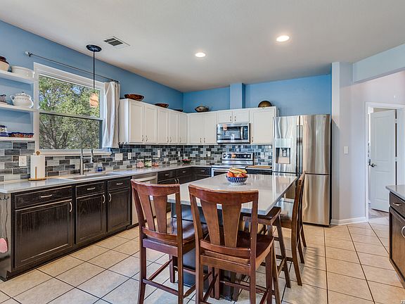 4th image of 21125 Las Lomas