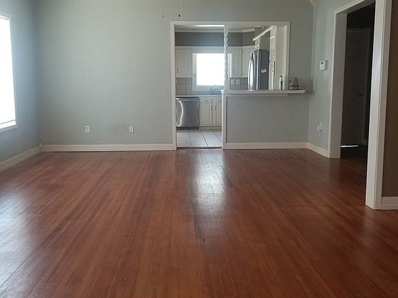 2nd image of 1157 Palm St