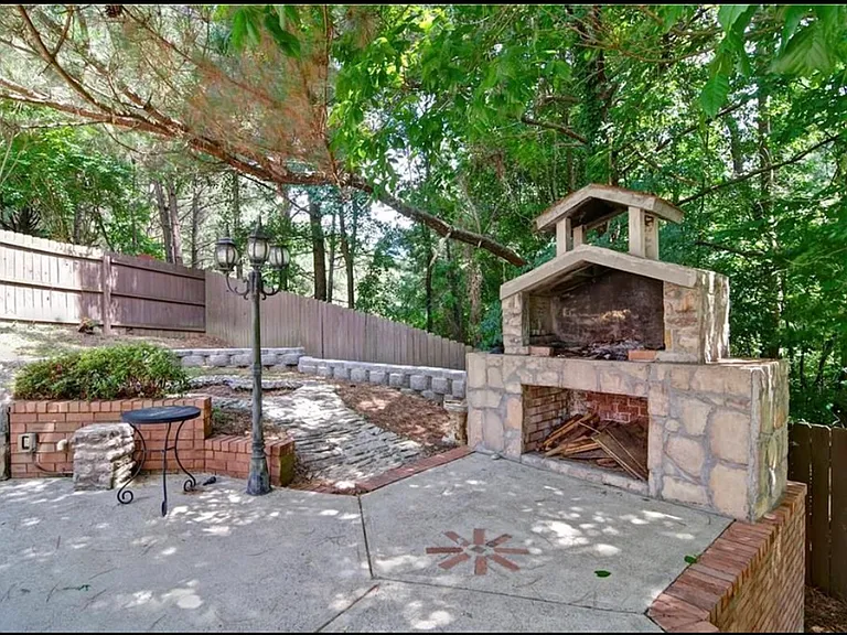542 Parkstone Ln — Photo 29