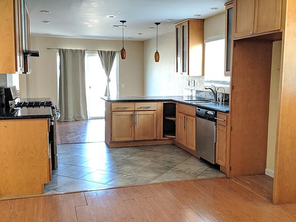 3rd image of 2823 E Alden Pl