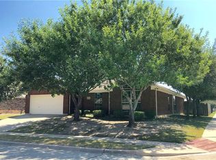 5720 Crowder Dr, Fort Worth, TX 76179