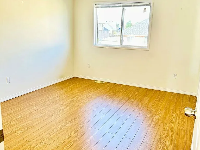 19 Fairlawn Ave — Photo 7