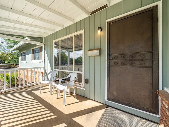 4th image of 2976 West Way