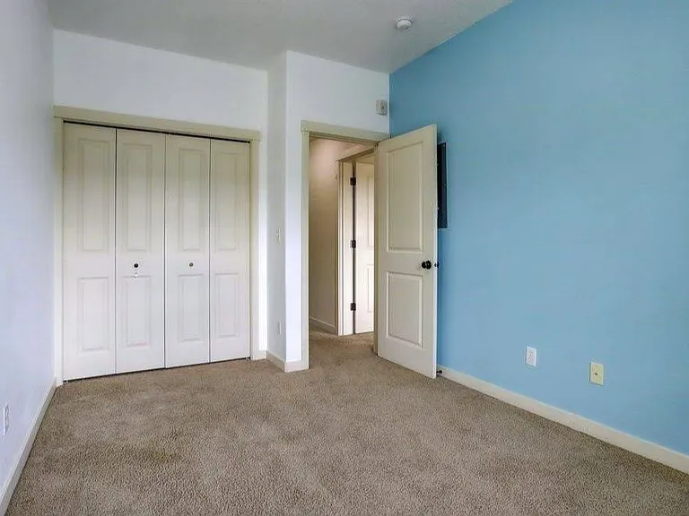 783 NE Adwick Dr — Photo 13