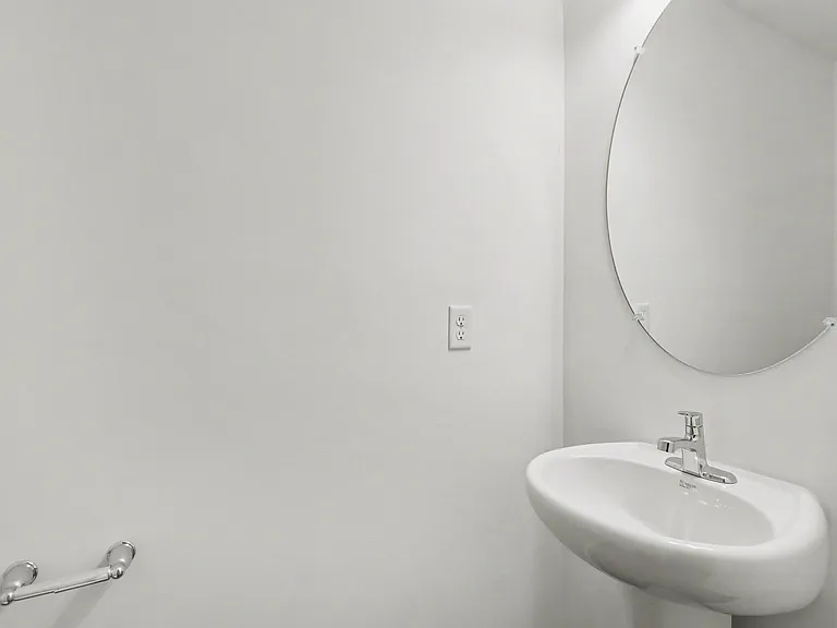 22 Sand St — Photo 23