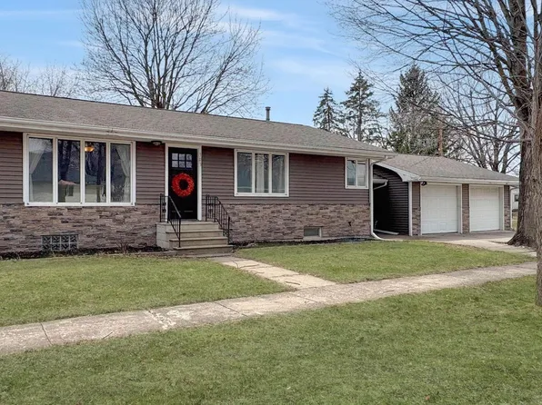 303 W Greene St, Clarksville, IA 50619