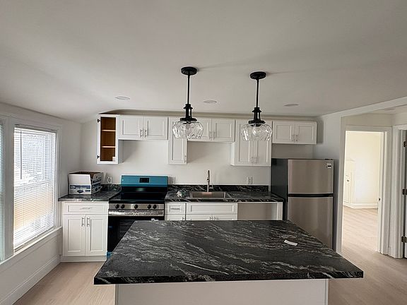 4th image of 105 Beacon Ave #3