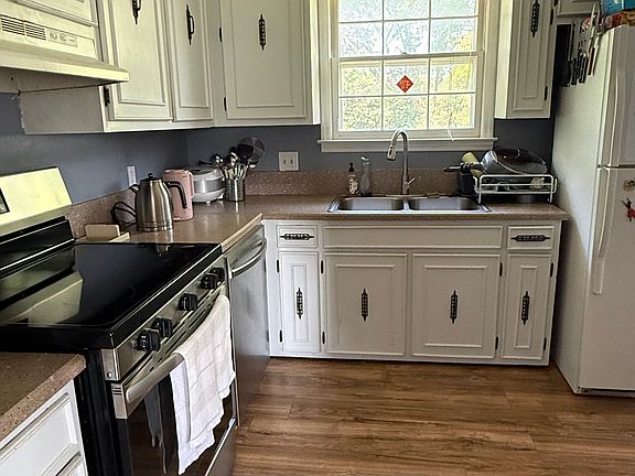 3rd image of 616 Kay Ct #A