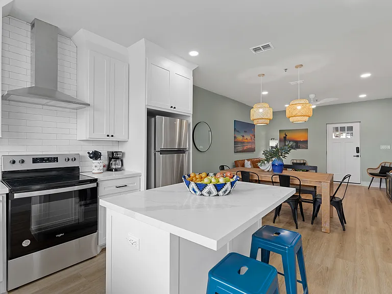 111 W Sunny Isle Dr #301 — Photo 8