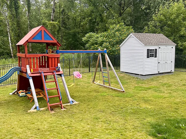 8 Lakepointe Way — Photo 28