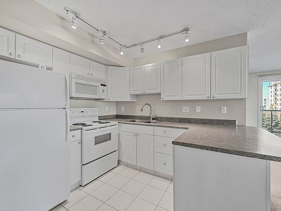 5th image of 10909 103rd Ave NW #508