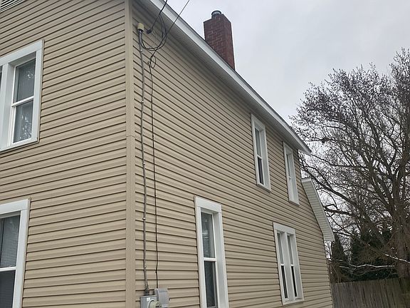 2nd image of 335 McKinley Ct