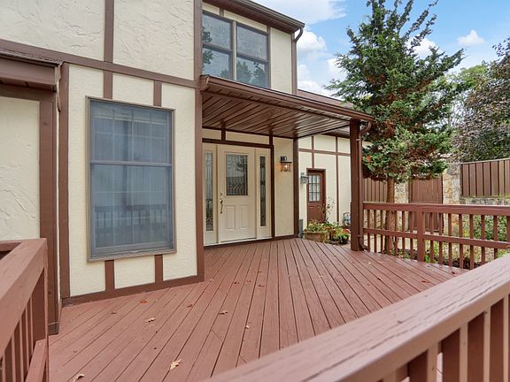 2nd image of 112 Westminster Ct