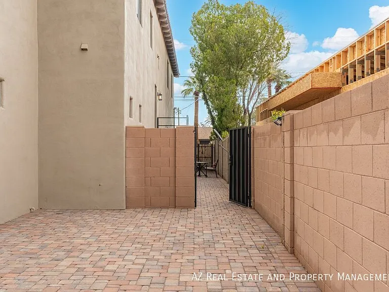 3112 N Valencia Ln — Photo 37