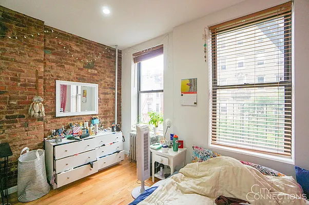 Rented by City Connections Realty | media 37