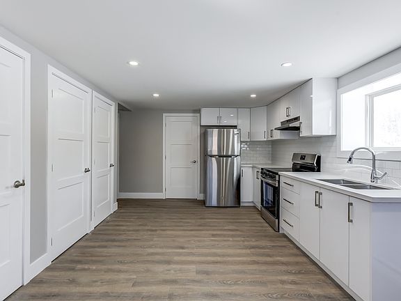 5th image of 493 Gill St #Basement