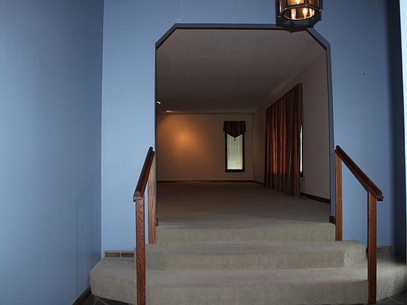 5th image of 1801 N Mulberry St