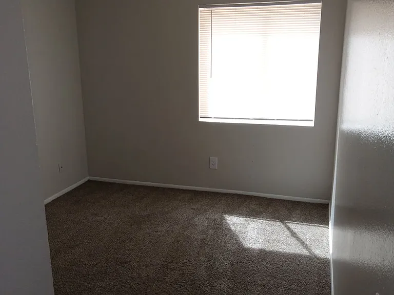 Ponderosa Ranch Apartments — Photo 41