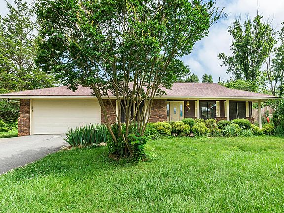 2nd image of 6105 Seabury Ct