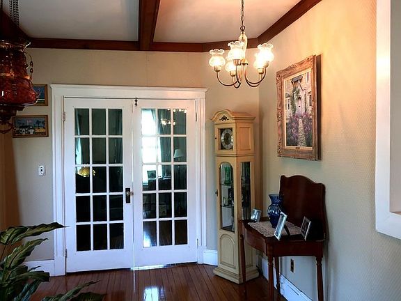 4th image of 18 Kensington Ave