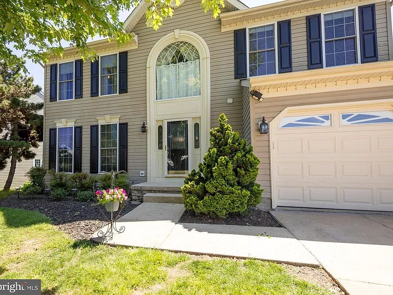 740 Hickory Limb Cir — Photo 1