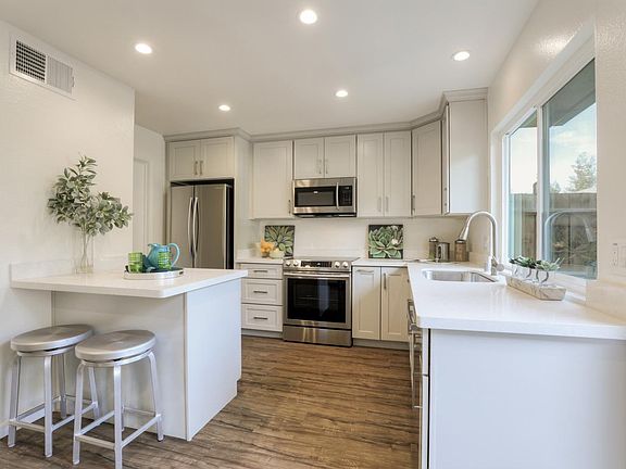 2nd image of 2274 Warfield Way Unit D
