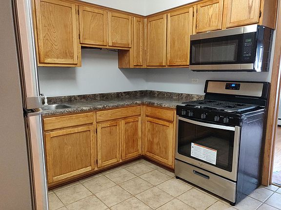 3rd image of 20 King Arthur Ct APT 4