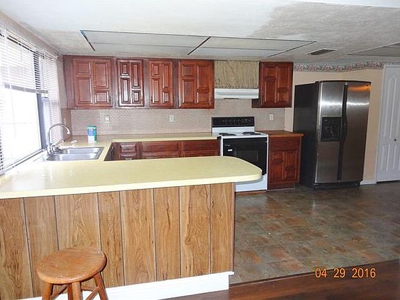 5th image of 5041 Stanley Dr