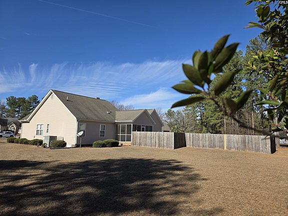 3rd image of 52 Freedom Ln