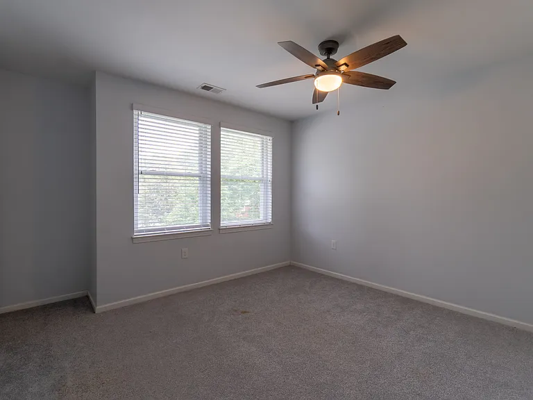 2604 Manchester Rd — Photo 31