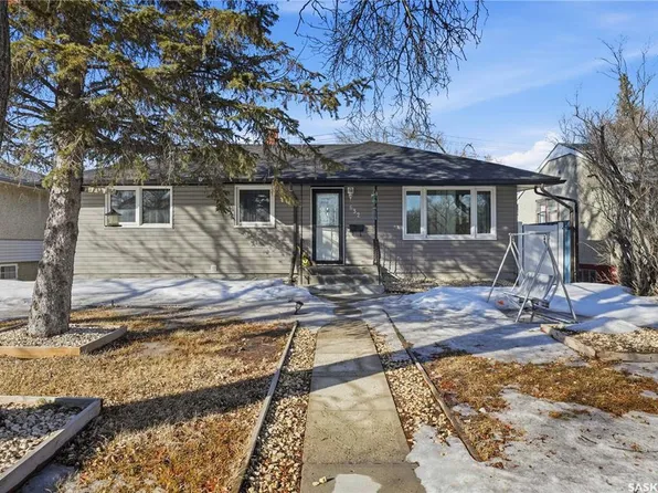 632 Aberdeen CRESCENT, Regina, SK S4T 6A9