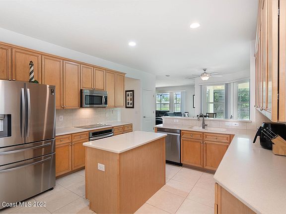 3rd image of 5234 Creekwood Dr
