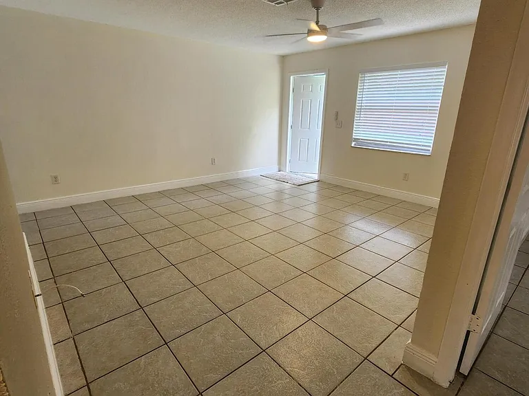 2167 Laura Ln #A — Photo 15
