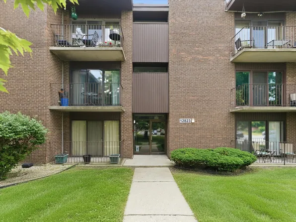 12823 S Kenneth Ave APT C3, Alsip, IL 60803