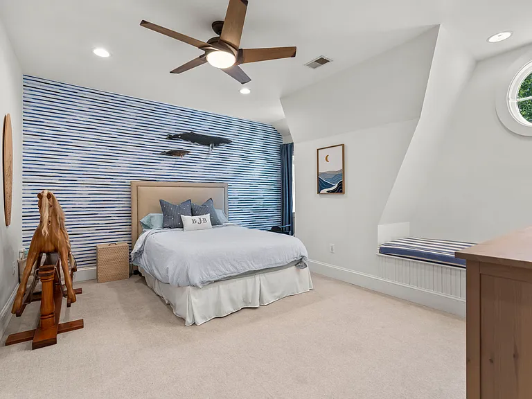 2942 Edgewater Dr — Photo 28