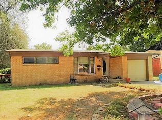 1327 E 31st St S, Wichita, KS 67216