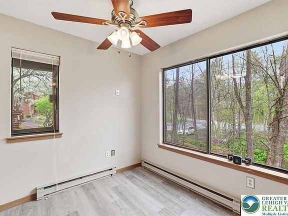 5th image of 227 Sedburgh Ct