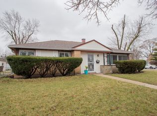 609 E Thacker St, Des Plaines, IL 60016