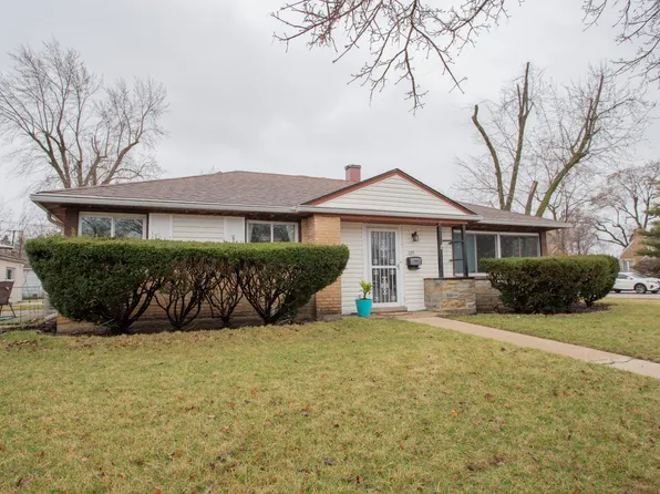 609 E Thacker St, Des Plaines, IL 60016